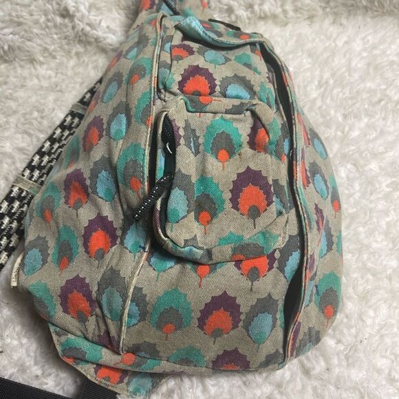 Limited edition Kavu Rope sling bag Canvas gray ,Orange,blue & purple print. - Picture 5 of 10